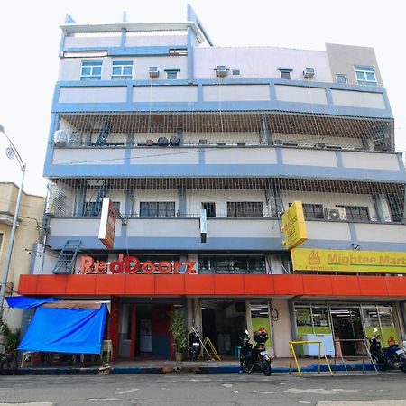 RedDoorz @ P Florentino Street Sampaloc Manilla Buitenkant foto